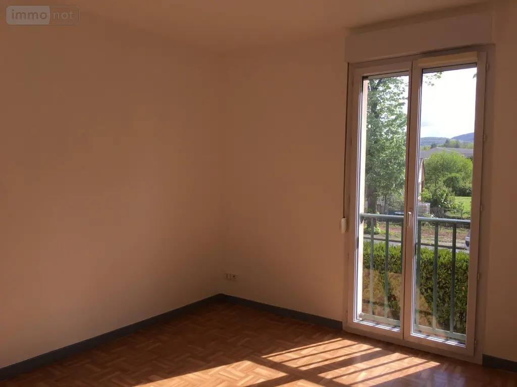 Location appartement Cluny 71250 Saône-et-Loire 71 74 m2 3 pièces 730 euros l800221225 004