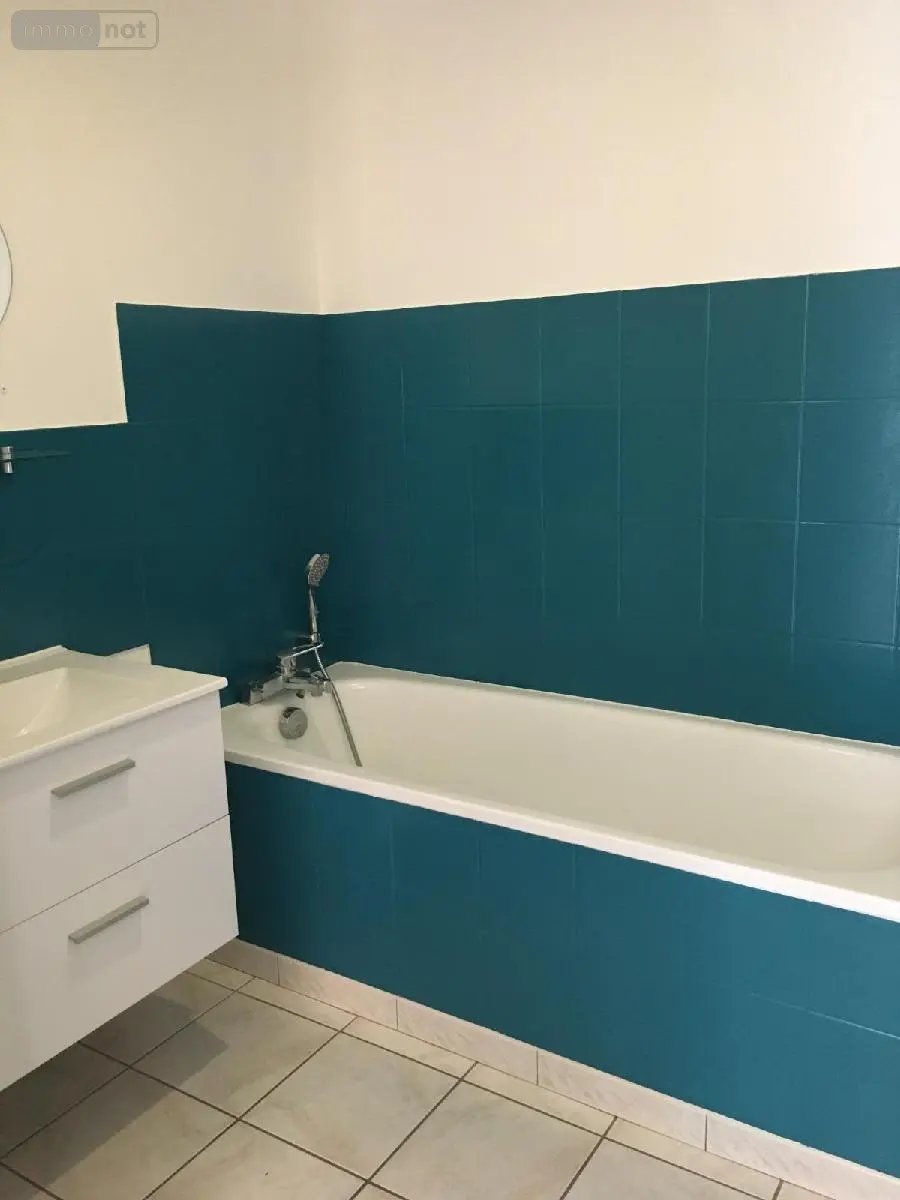 Location appartement Cluny 71250 Saône-et-Loire 71 74 m2 3 pièces 730 euros l800221225 003