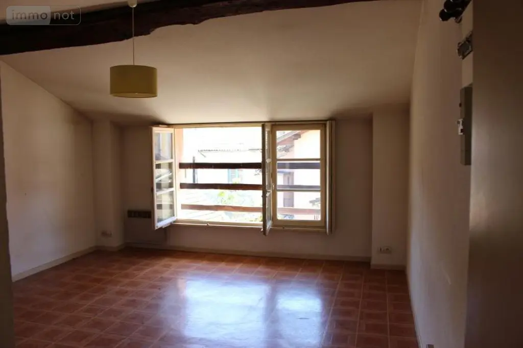 Location appartement Cluny 71250 Saône-et-Loire 71 20 m2 1 pièce 340 euros l800194605 003
