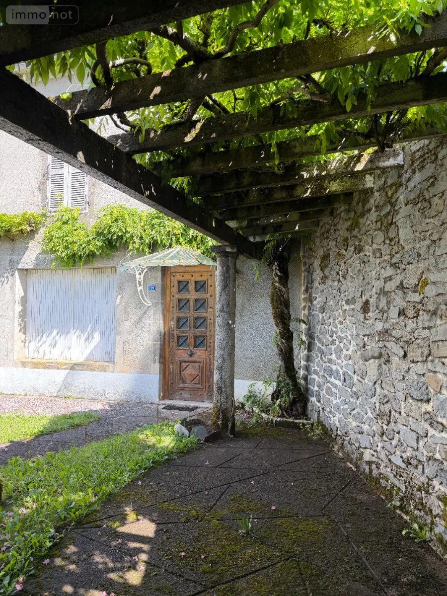 Maison a vendre Ally 15700 Cantal 15 150 m2 7 pièces 212000 euros 15060/1178 017