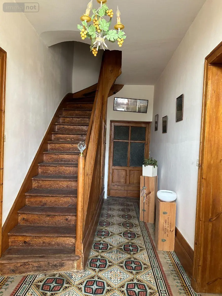 Maison a vendre Baurech 33880 Gironde 33 232 m2 8 pièces 348400 euros L-AP-572 004