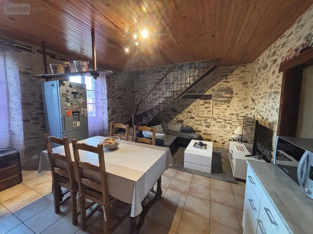 Immeuble de rapport a vendre Bagnac-sur-Célé 46270 Lot 46 180 m2 8 pièces 239900 euros 46030/IMMR/504 003