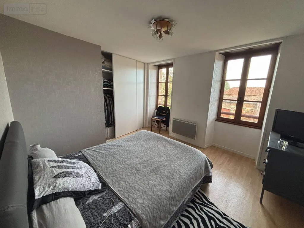 Immeuble de rapport a vendre Bagnac-sur-Célé 46270 Lot 46 180 m2 8 pièces 239900 euros 46030/IMMR/504 005