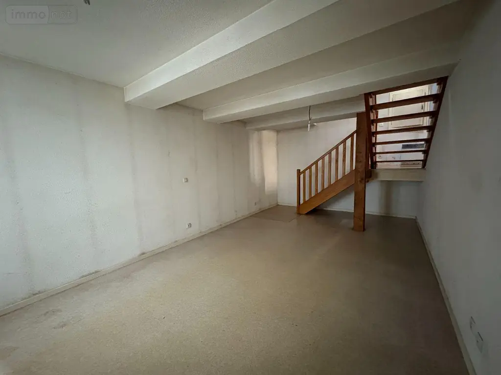 Immeuble de rapport a vendre Joinville 52300 Haute-Marne 52 200 m2 9 pièces 148100 euros JO/976 006