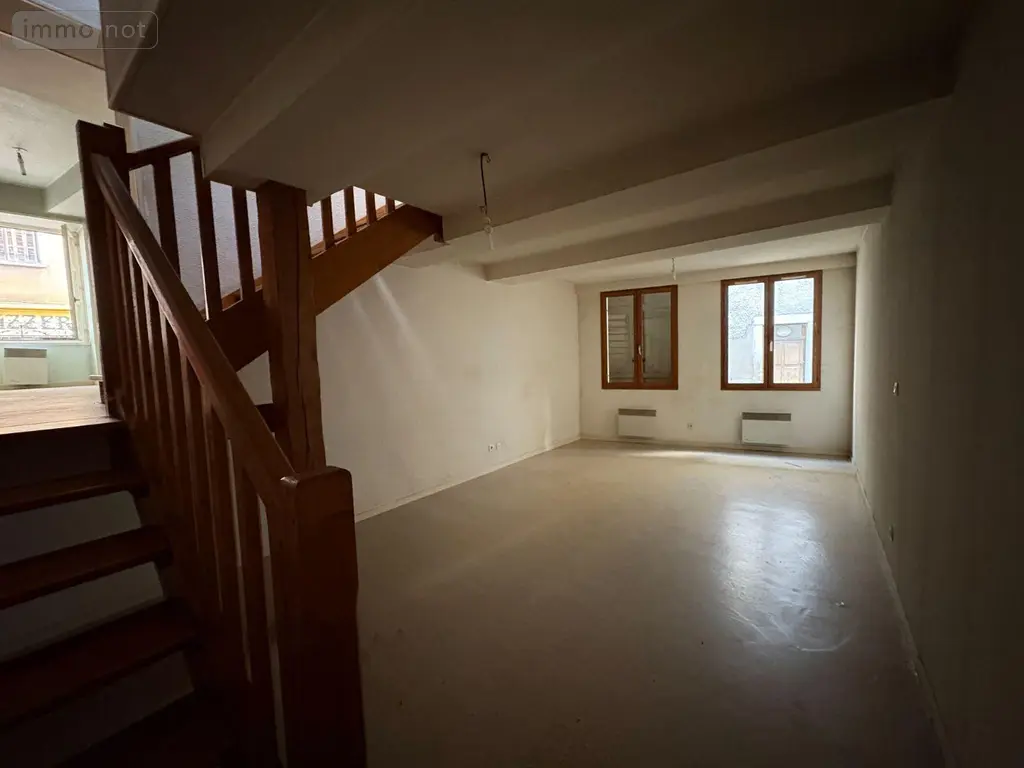 Immeuble de rapport a vendre Joinville 52300 Haute-Marne 52 200 m2 9 pièces 148100 euros JO/976 007