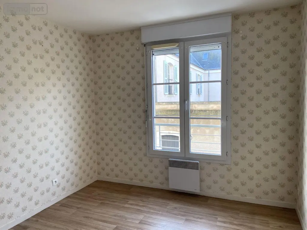 Location appartement Châteaudun 28200 Eure-et-Loir 28 64 m2 3 pièces 675 euros JR/818 006