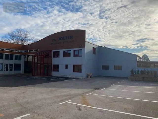Fonds et murs commerciaux a vendre Charnay-lès-Mâcon 71850 Saône-et-Loire 71 1980 m2 2270000 euros MU 57 005