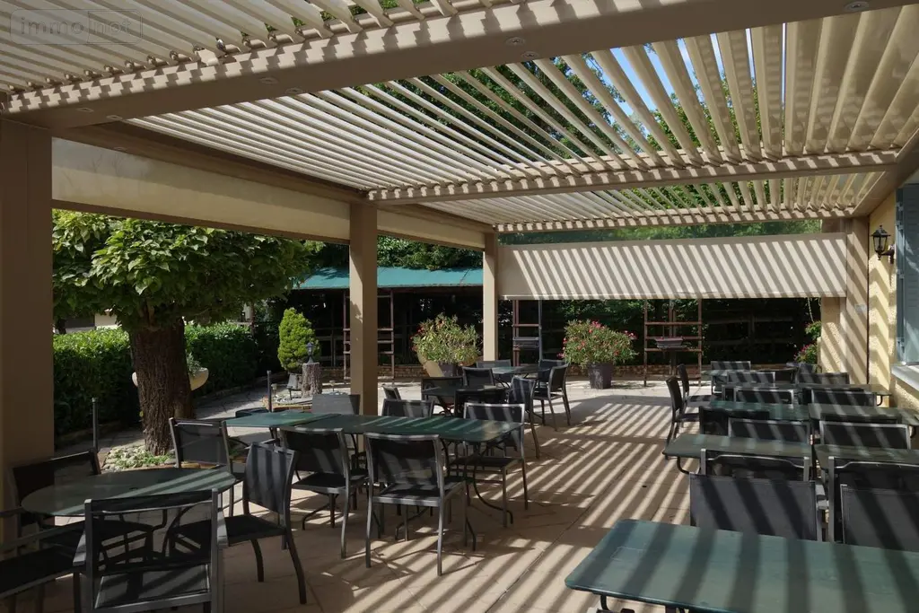 Fonds et murs commerciaux a vendre Mâcon 71000 Saône-et-Loire 71 838 m2 18 pièces 421500 euros MU 54 007