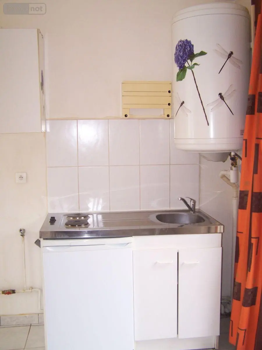 Location appartement Cassel 59670 Nord 59 29 m2 1 pièce 370 euros H151126 003