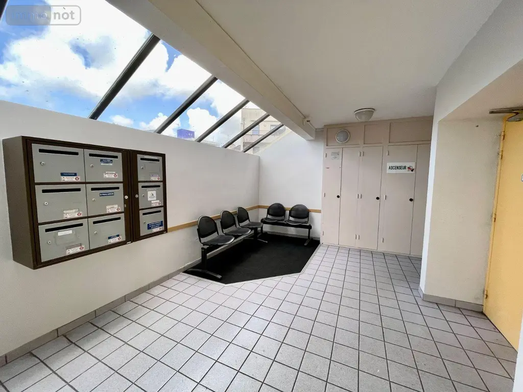 Immeuble de rapport a vendre Lannion 22300 Côtes-d'Armor 22 900 m2 20 pièces 931000 euros ROS-2025 009
