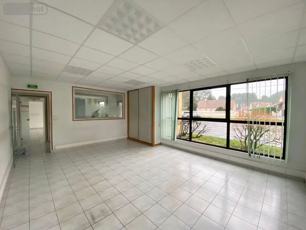 Location fonds et murs commerciaux Le Mans 72000 Sarthe 72 1300 m2 4500 euros 72122-1350 004