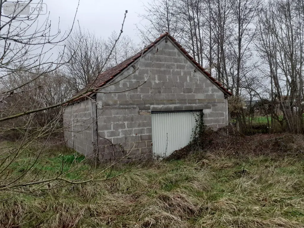 Garage et parking a vendre Mézeray 72270 Sarthe 72 50 m2 23000 euros 023/2053 001