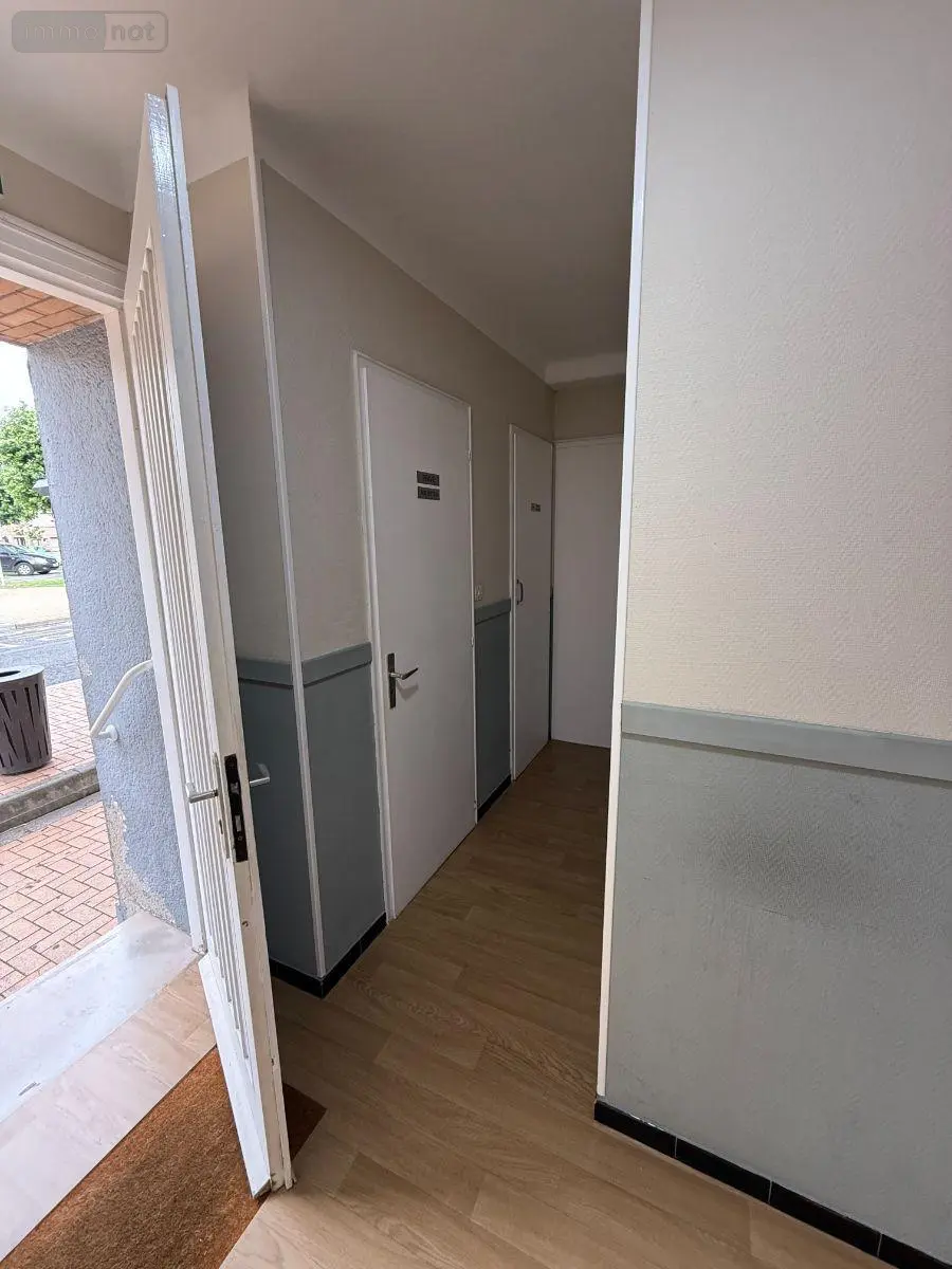 Location fonds et murs commerciaux Coudekerque-Branche 59210 Nord 59 51 m2 4 pièces 745 euros S5334 006