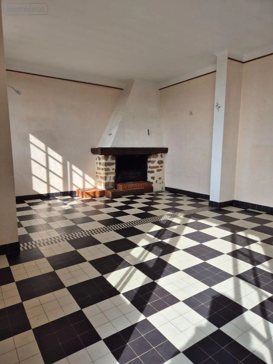 Maison a vendre Neuvy-Saint-Sépulchre 36230 Indre 36 132 m2 6 pièces 84000 euros CG/354 009