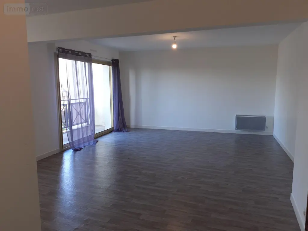 Location appartement Vitré 35500 Ille-et-Vilaine 35 52 m2 2 pièces 615 euros 131/1259 001