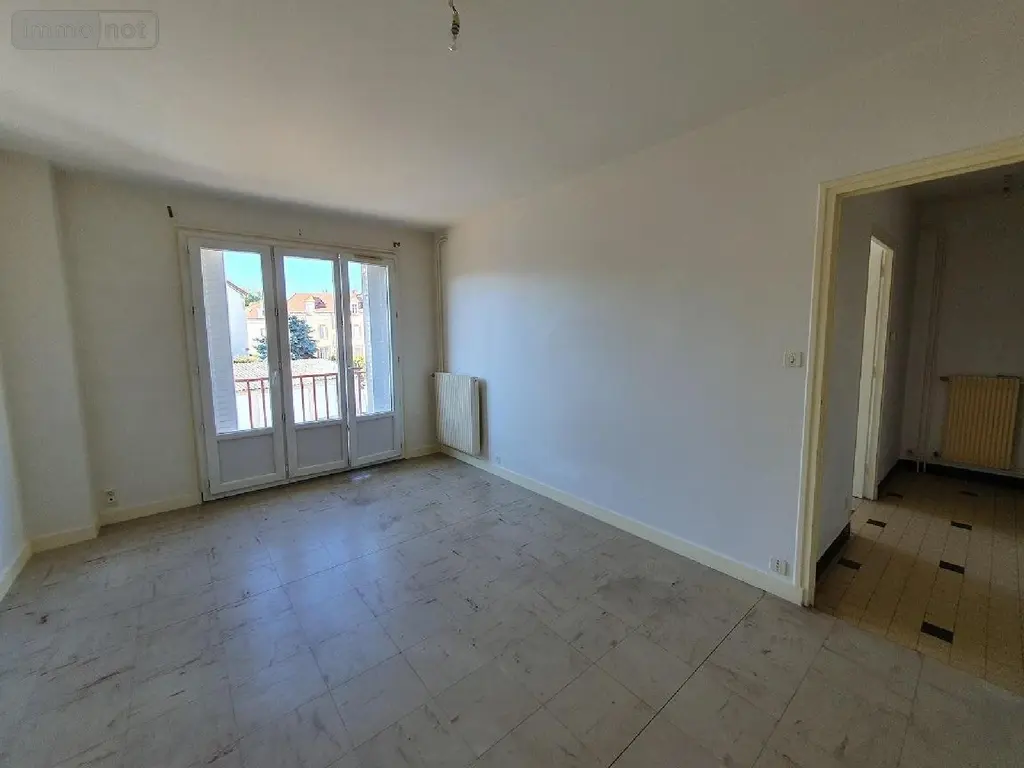 Location appartement Paray-le-Monial 71600 Saône-et-Loire 71 39 m2 1 pièce 290 euros LOC 001