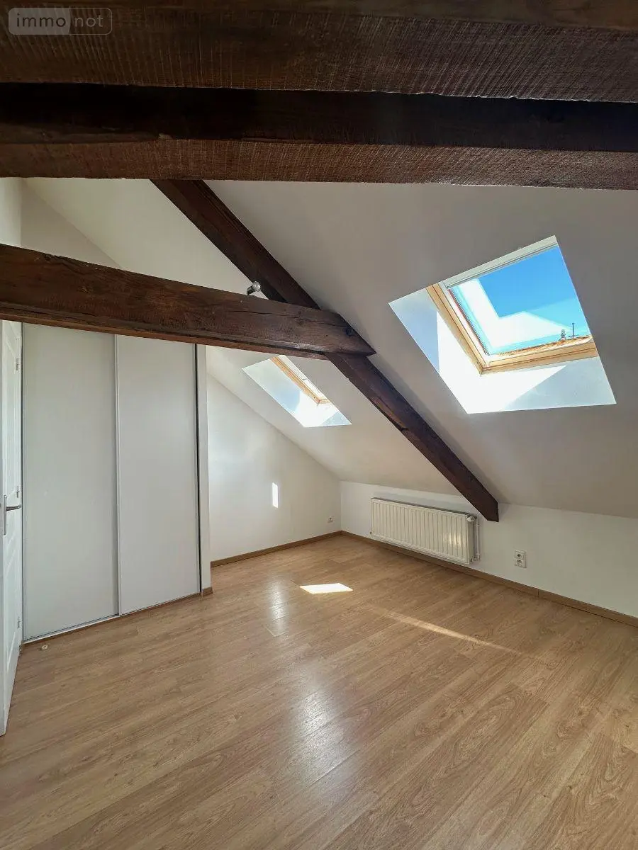 Location appartement Ussel 19200 Corrèze 19 40 m2 2 pièces 455 euros UL 151 005