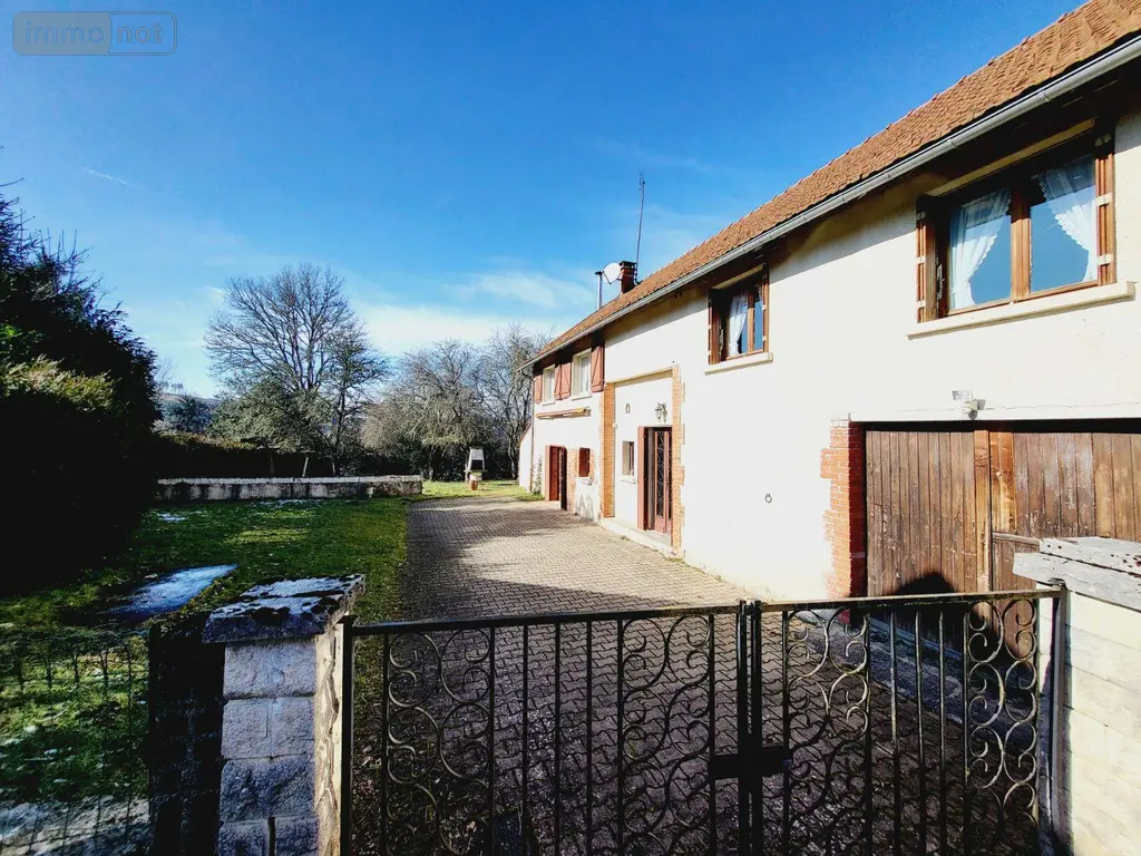 Maison a vendre La Courtine 23100 Creuse 23 141 m2 8 pièces 115500 euros UM 1262 002