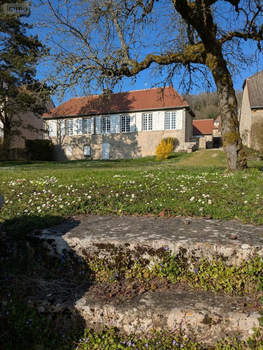 Propriete a vendre Montsaugeon 52190 Haute-Marne 52 235 m2 8 pièces 560000 euros 52020-35 039