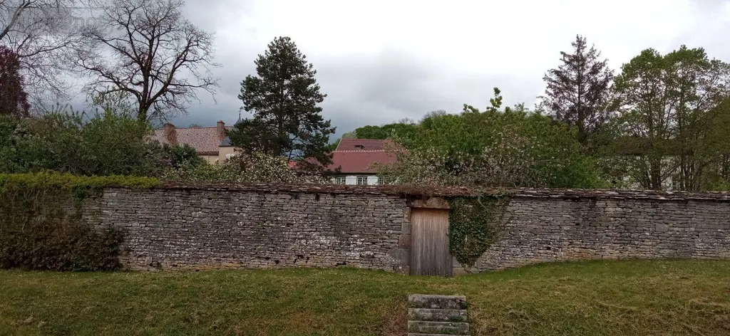 Propriete a vendre Montsaugeon 52190 Haute-Marne 52 235 m2 8 pièces 560000 euros 52020-35 022