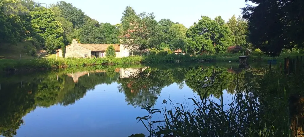 Propriete a vendre Latronquière 46210 Lot 46 226 m2 8 pièces 397200 euros 46030/PROP/531 005