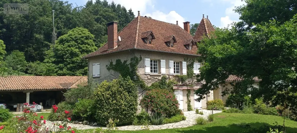 Propriete a vendre Latronquière 46210 Lot 46 226 m2 8 pièces 397200 euros 46030/PROP/531 003