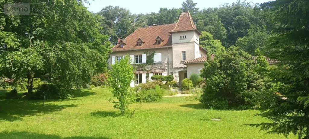 Propriete a vendre Latronquière 46210 Lot 46 226 m2 8 pièces 397200 euros 46030/PROP/531 006