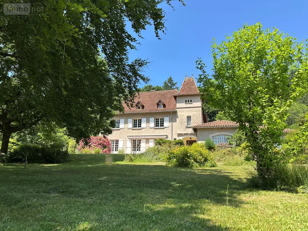 Propriete a vendre Latronquière 46210 Lot 46 226 m2 8 pièces 397200 euros 46030/PROP/531 023