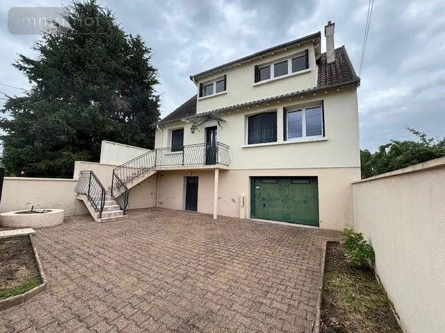 Maison a vendre Saint-Amand-Montrond 18200 Cher 18 117 m2 5 pièces 142400 euros 18022/797 002