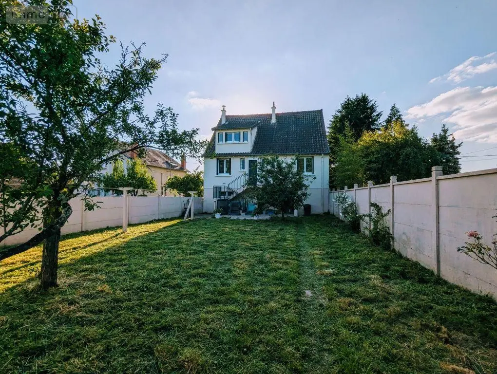 Maison a vendre Saint-Amand-Montrond 18200 Cher 18 117 m2 5 pièces 142400 euros 18022/797 003