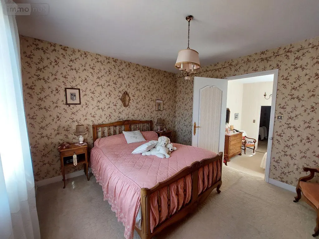 Viager maison Le Bugue 24260 Dordogne 24 114 m2 6 pièces 50000 euros 18113/108 011