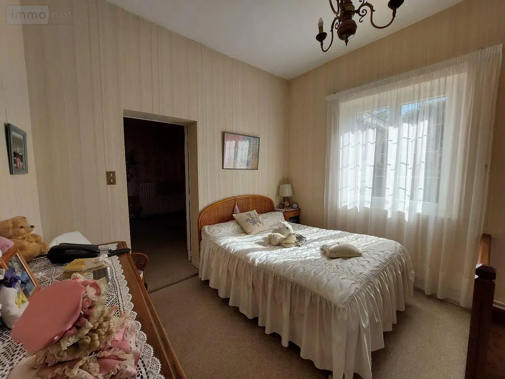 Viager maison Le Bugue 24260 Dordogne 24 114 m2 6 pièces 50000 euros 18113/108 012