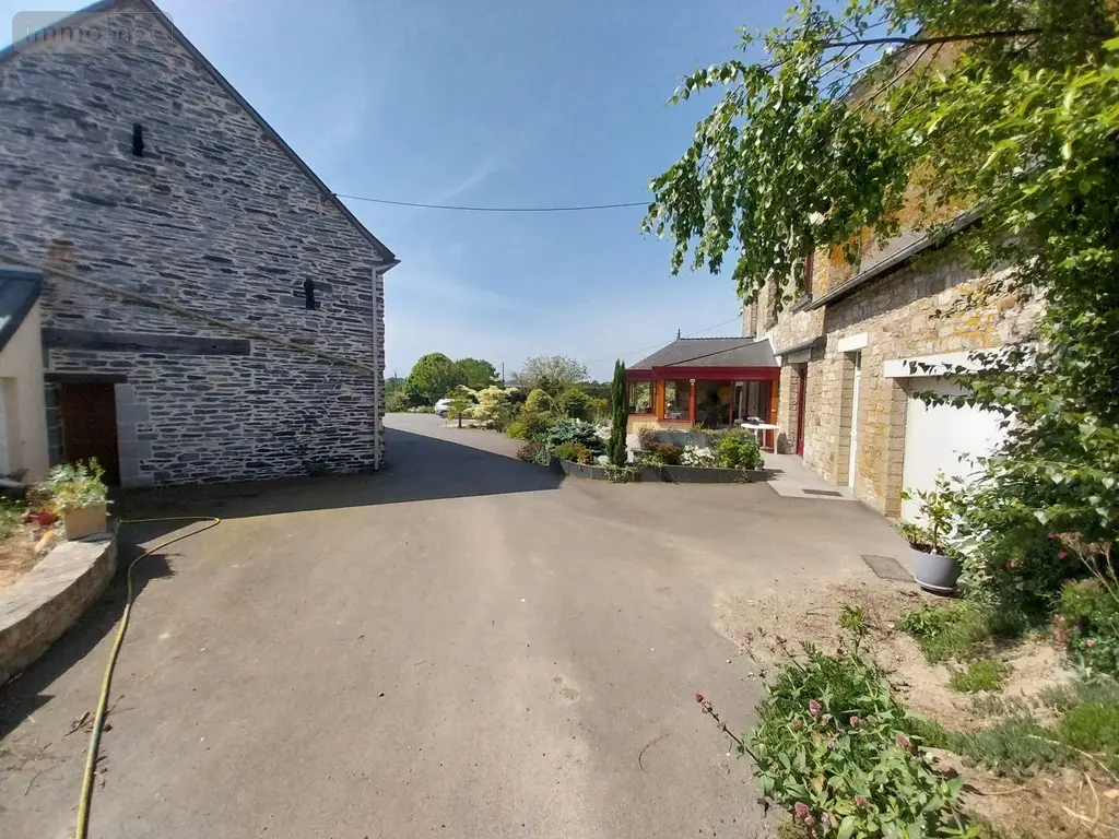 Maison a vendre Vitré 35500 Ille-et-Vilaine 35 180 m2 6 pièces 351900 euros 35131-43 013