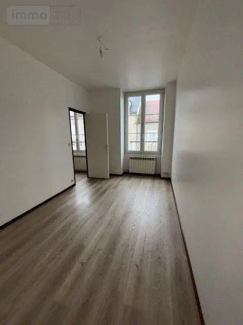 Appartement a vendre Saint-Amand-Montrond 18200 Cher 18 40 m2 1 pièce 37100 euros 18022/804 007