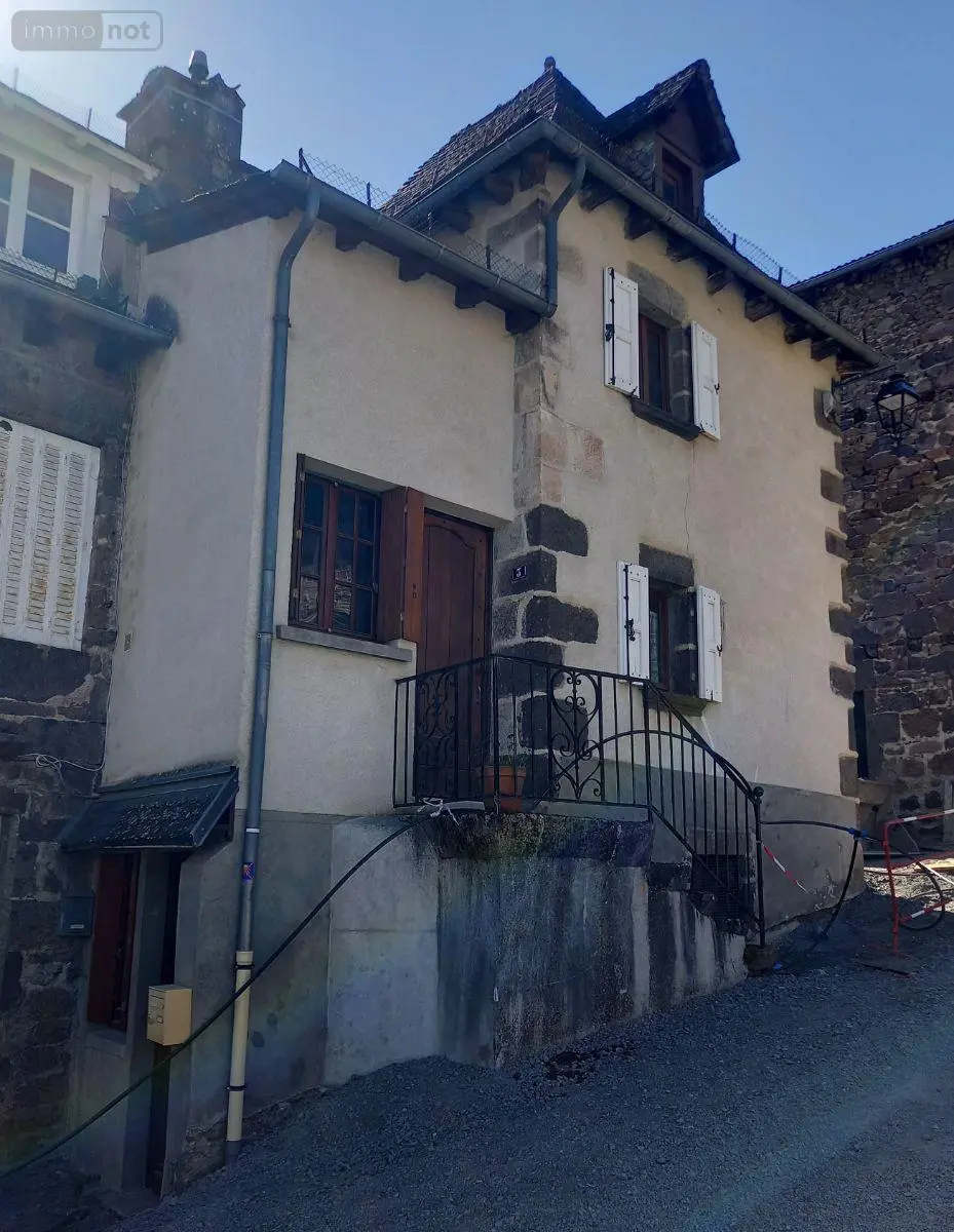 Maison a vendre Vic-sur-Cère 15800 Cantal 15 46 m2 43000 euros MG/2350 001