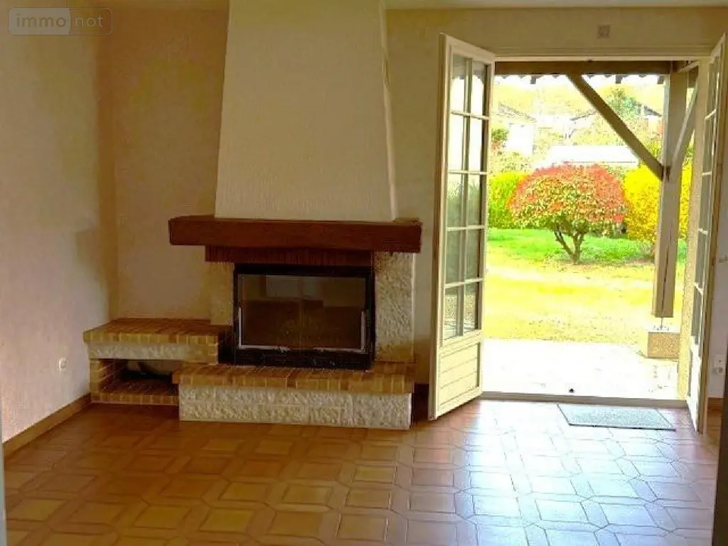 Maison a vendre Saint-Amand-Montrond 18200 Cher 18 135 m2 7 pièces 179850 euros 25042 003