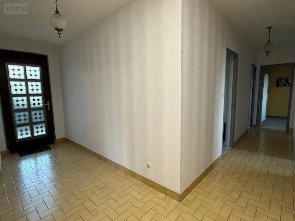 Maison a vendre Saint-Amand-Montrond 18200 Cher 18 135 m2 7 pièces 179850 euros 25042 007