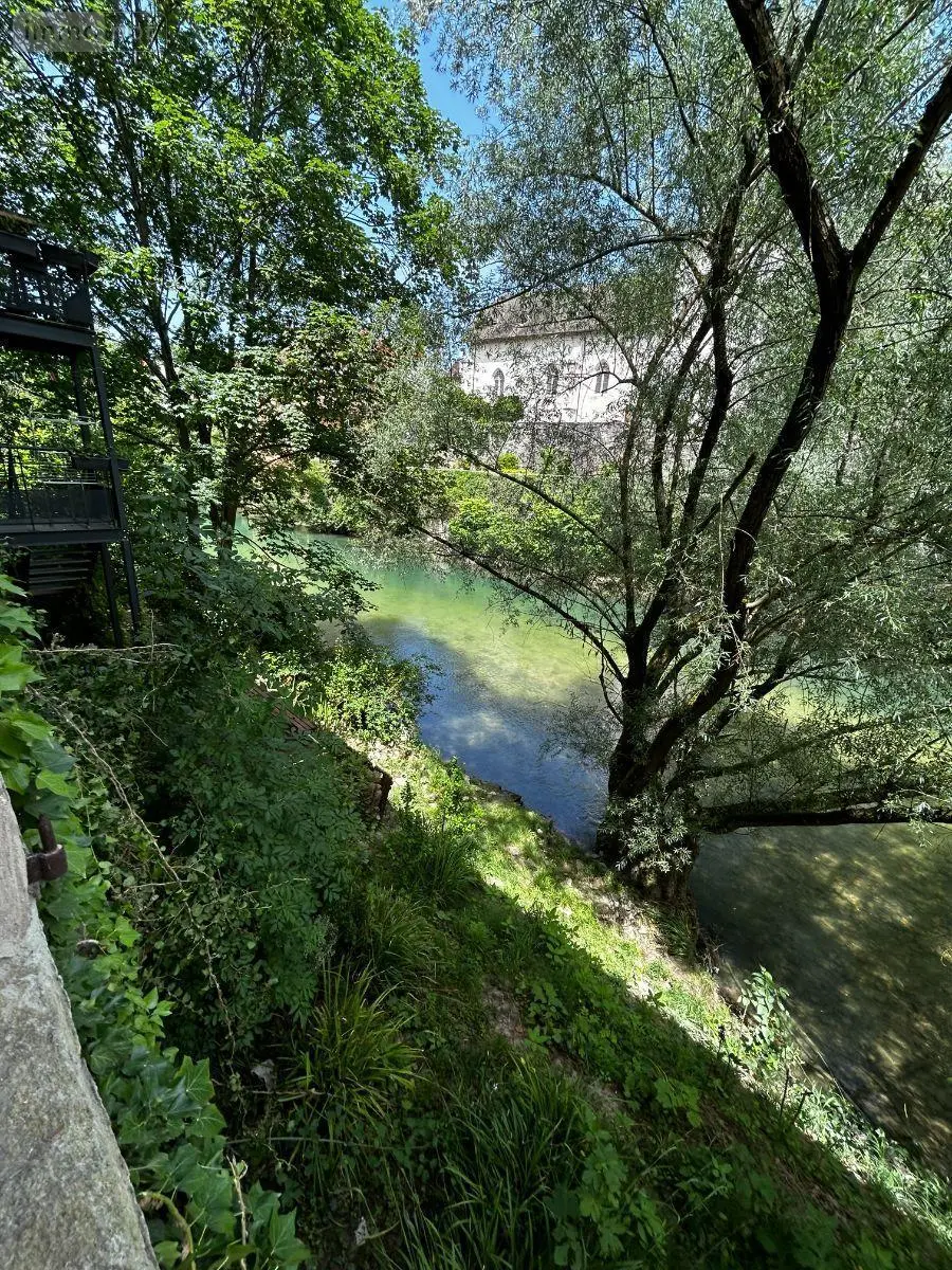 Fonds et murs commerciaux a vendre Le Pont-de-Beauvoisin 38480 Isère 38 92 m2 1 pièce 66000 euros 73007-148 005