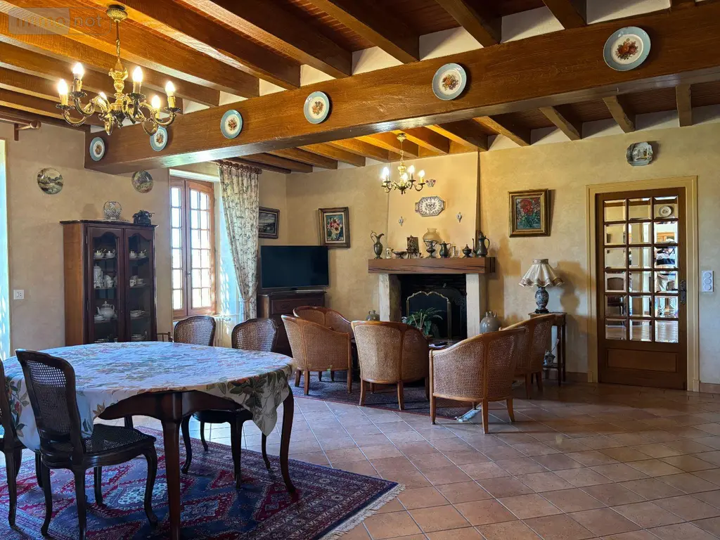 Maison a vendre Dun-le-Poëlier 36210 Indre 36 121 m2 5 pièces 160200 euros JA/766 004
