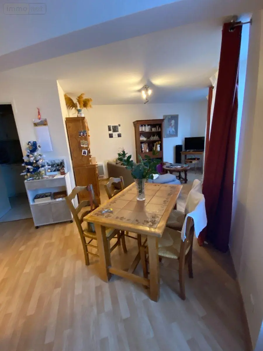Immeuble de rapport a vendre Mauriac 15200 Cantal 15 335 m2 291200 euros 15060/1210 007