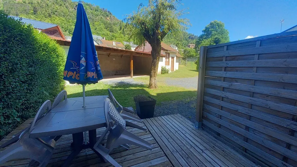 Maison a vendre Vic-sur-Cère 15800 Cantal 15 286 m2 268800 euros MG/2365 007