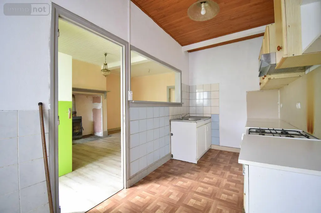 Maison a vendre Eygurande 19340 Corrèze 19 145 m2 7 pièces 59900 euros UM 1273 004