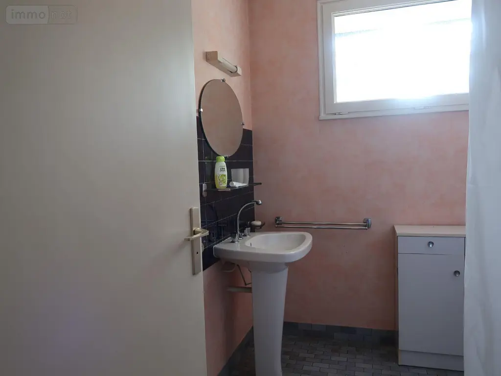 Location maison Pacé 35740 Ille-et-Vilaine 35 150 m2 6 pièces 1345 euros 050/67 004