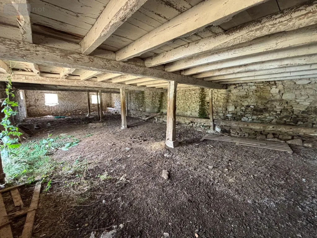 Propriete a vendre Le Bourg 46120 Lot 46 460 m2 188400 euros 46030/PROP/540 008