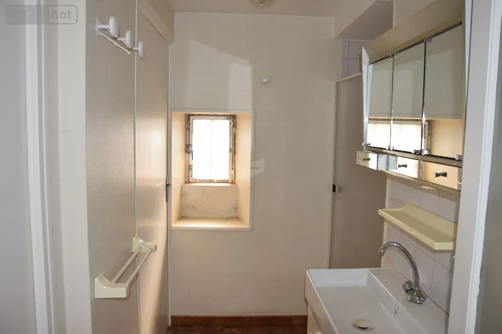 Propriete a vendre Ambrières-les-Vallées 53300 Mayenne 53 150 m2 6 pièces 205920 euros 53075/37 015