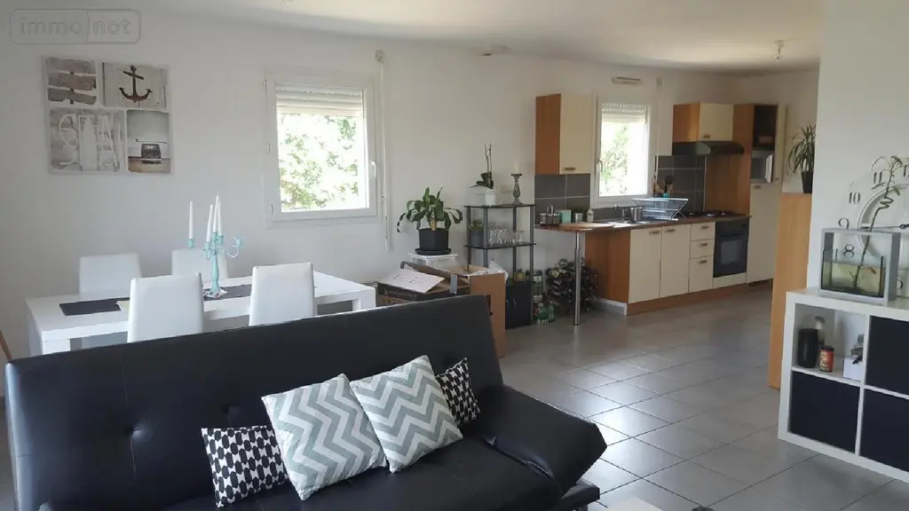 Immeuble de rapport a vendre Redon 35600 Ille-et-Vilaine 35 533 m2 24 pièces 1097880 euros 009/961 011