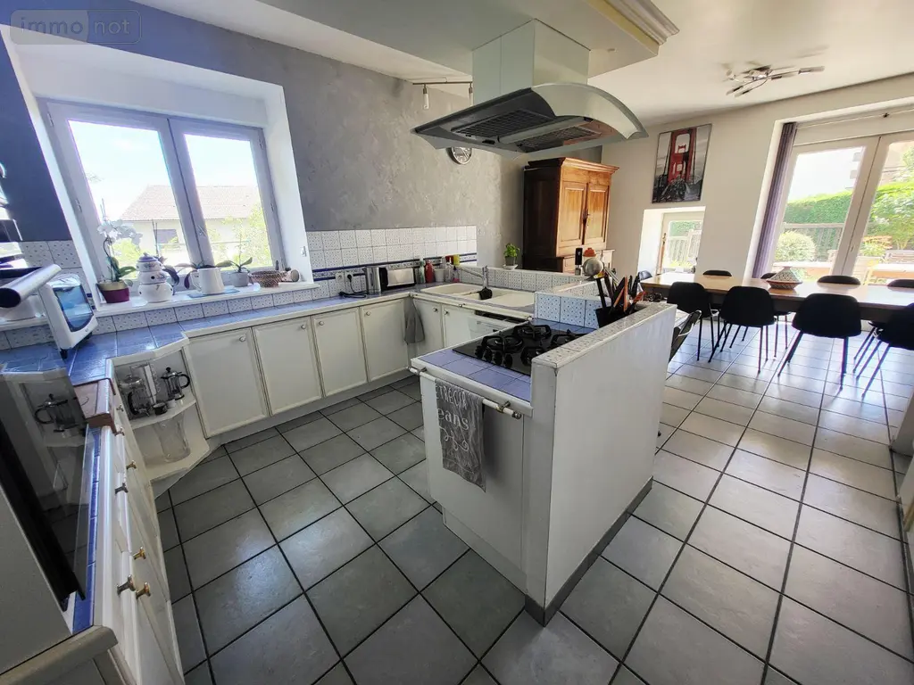 Maison a vendre Ussel 19200 Corrèze 19 240 m2 7 pièces 289000 euros UM 1281 003