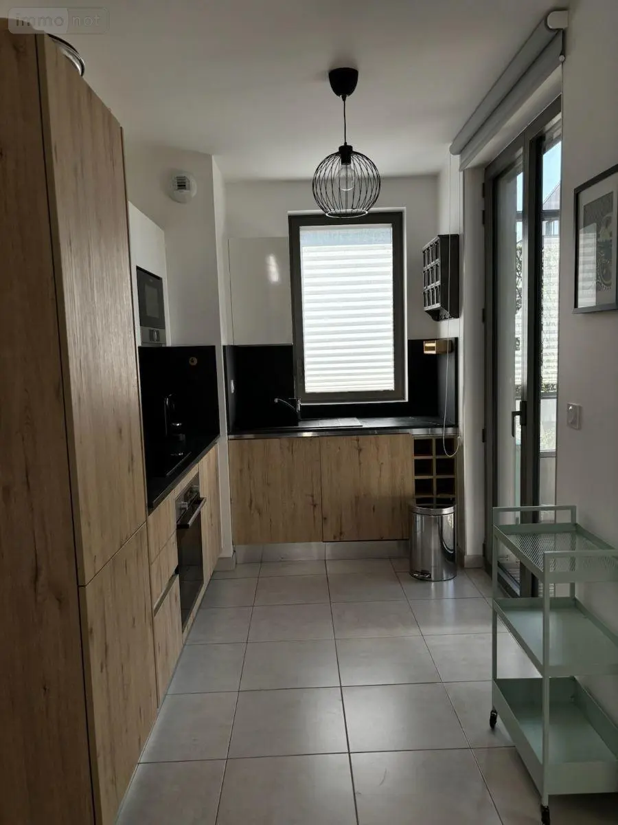 Location appartement Bordeaux 33100 Gironde 33 61 m2 3 pièces 1319 euros 33145/APPT/1866 003