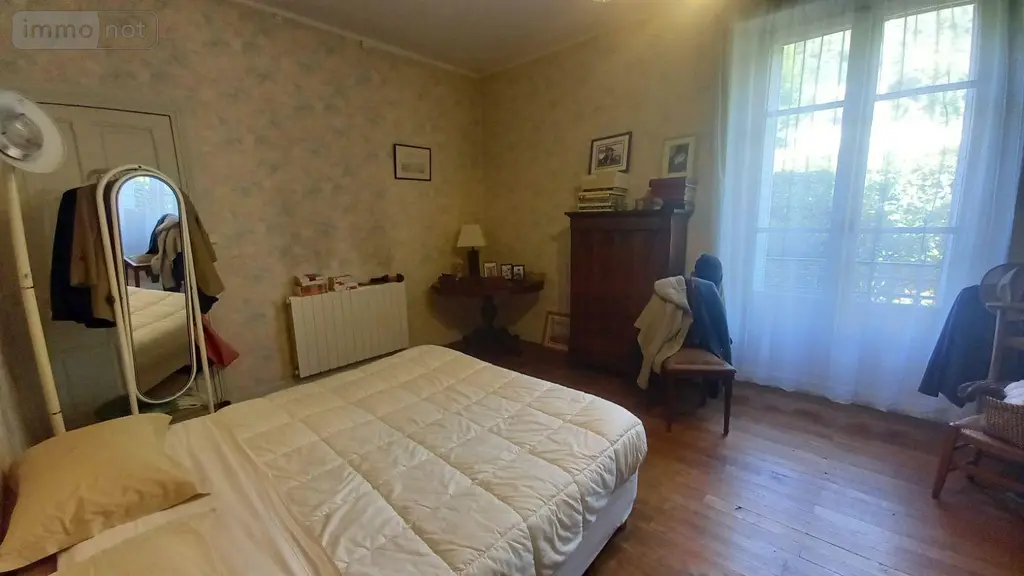 Maison a vendre Vic-sur-Cère 15800 Cantal 15 308 m2 138300 euros MG/2386 006