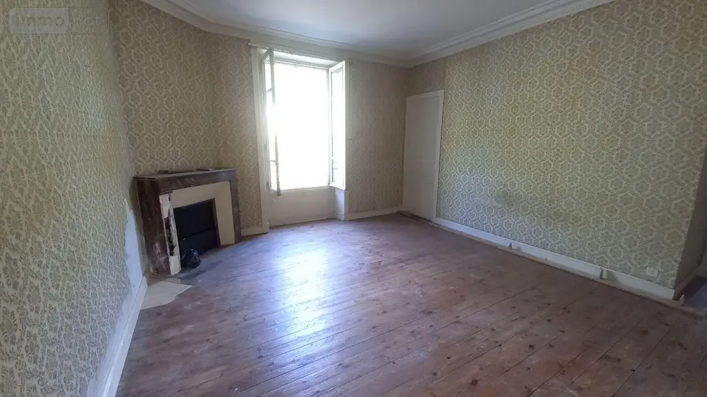 Maison a vendre Vic-sur-Cère 15800 Cantal 15 308 m2 138300 euros MG/2386 012